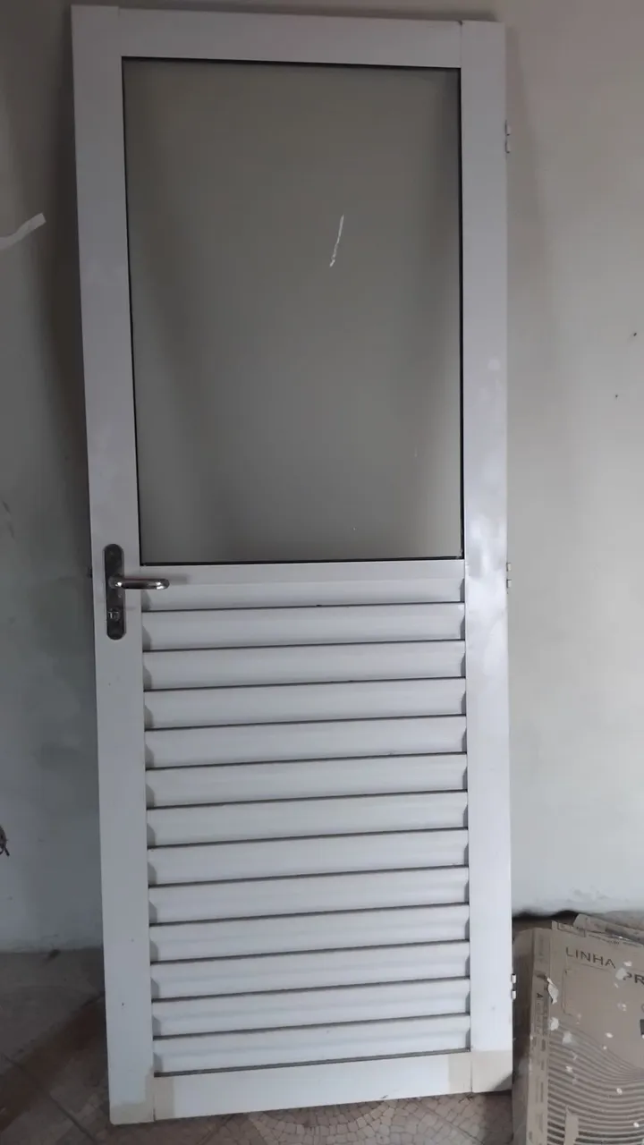 Porta usada de aço com Vidro