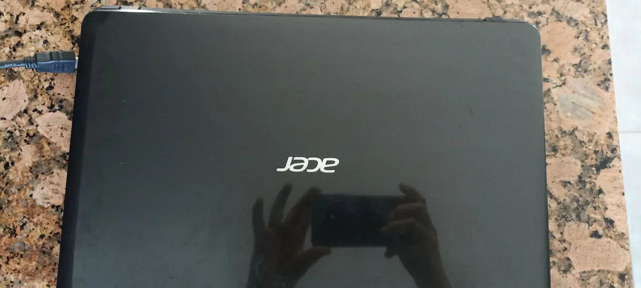 Notebook Acer com tela quebrada leia a descrição  - Foto 5