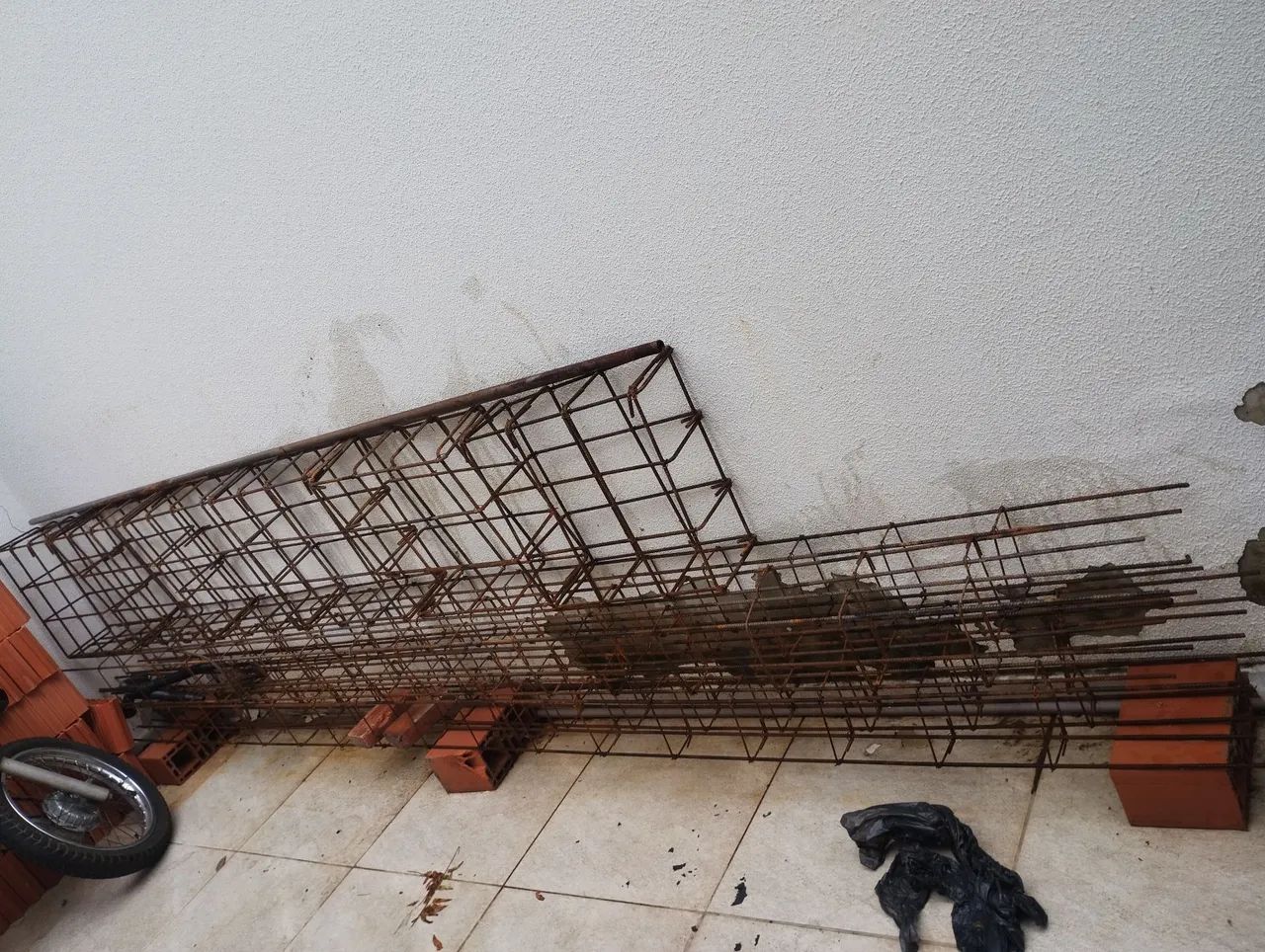 VENDE SE..OU TROCA POR ALGO DE MEU INTERESSE.Desoculpar espaço ,da garagem  - Foto 3