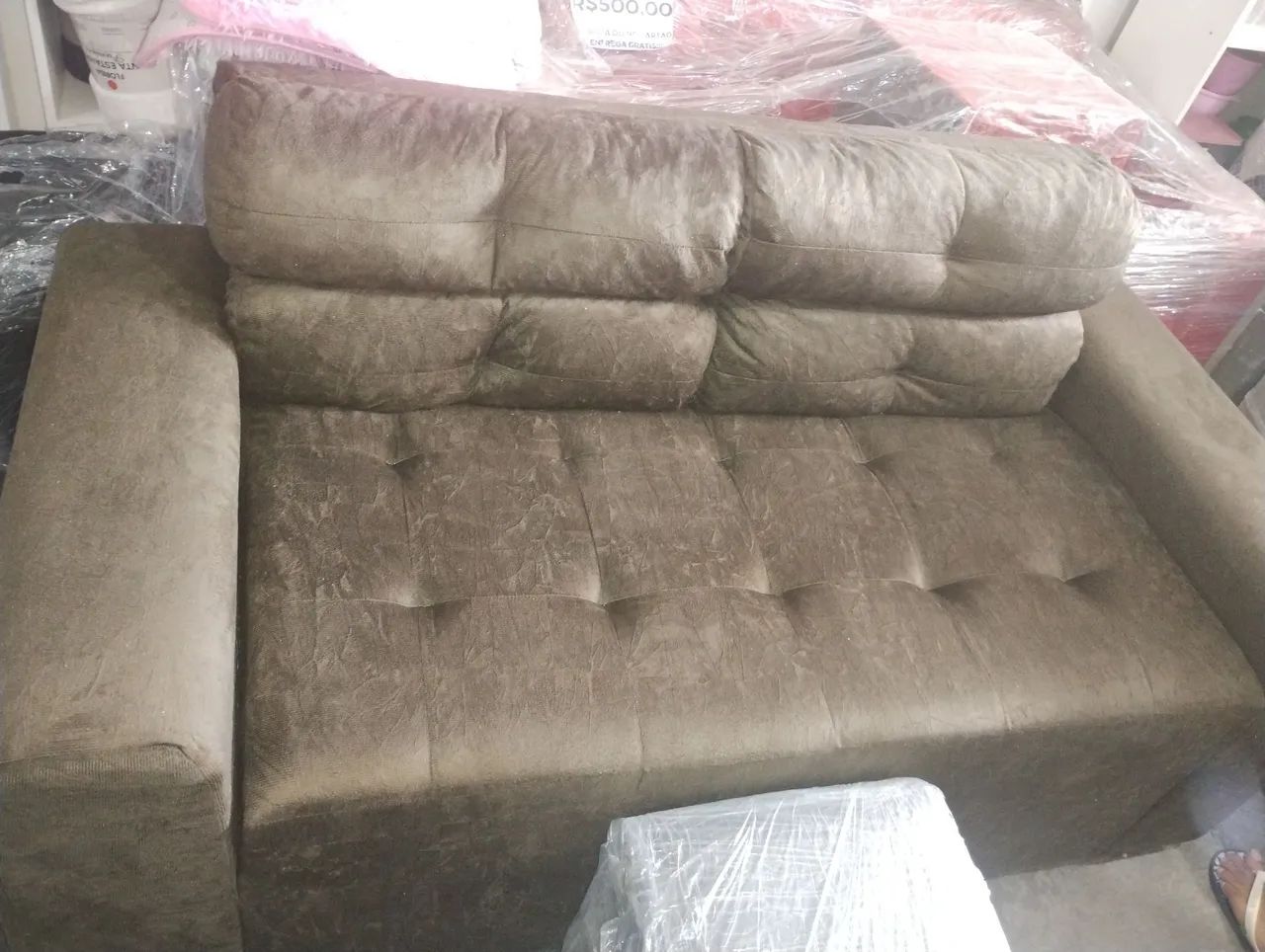 SOFÁ 2 LUGARES MARROM SUEDE NOVOS - ENTREGA GRÁTIS  - Foto 3