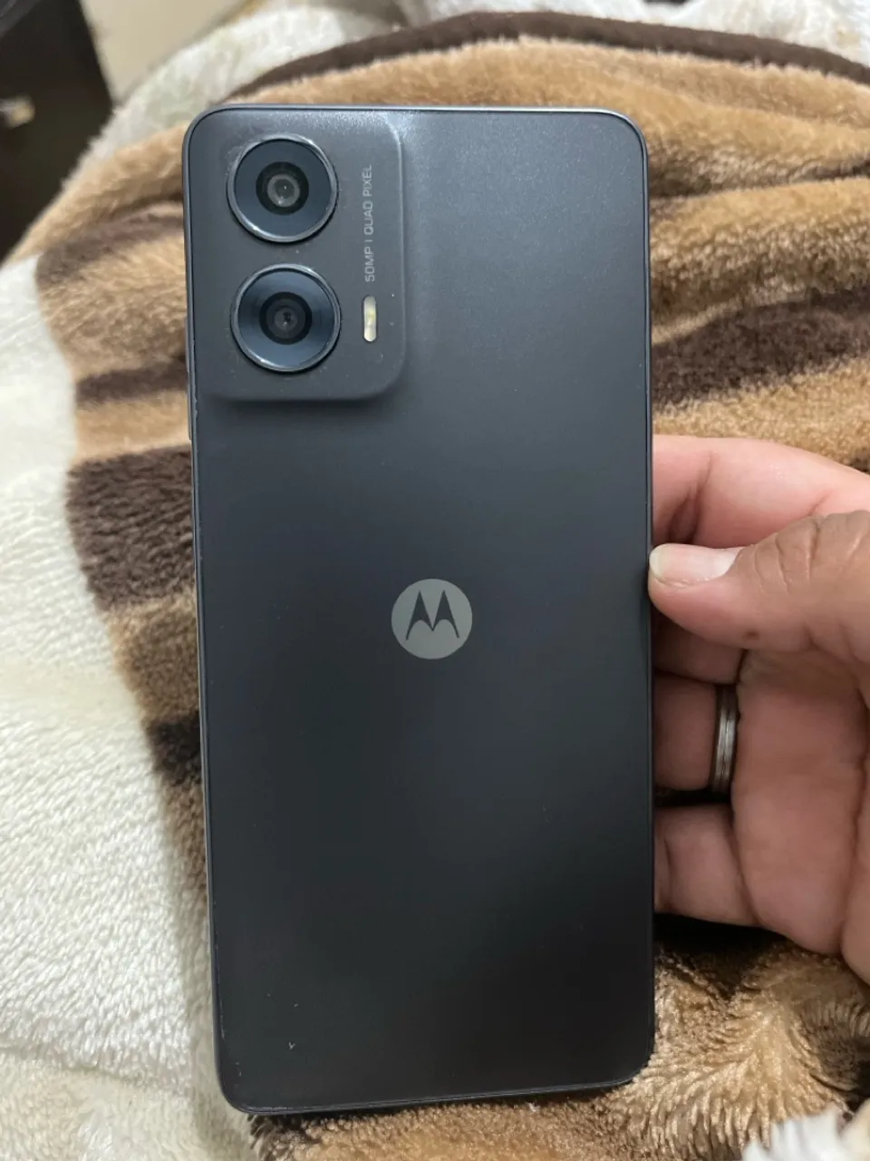 Estou vendendo um moto g 24 excelente estado estou vendendo pq já tenho outro.