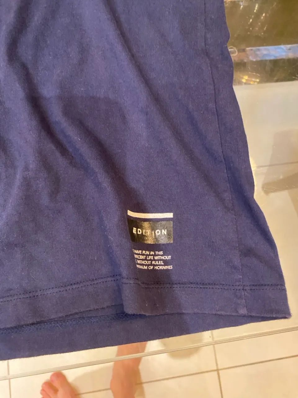 Camiseta básica mioche, com pequena estampa na frente  - Foto 4