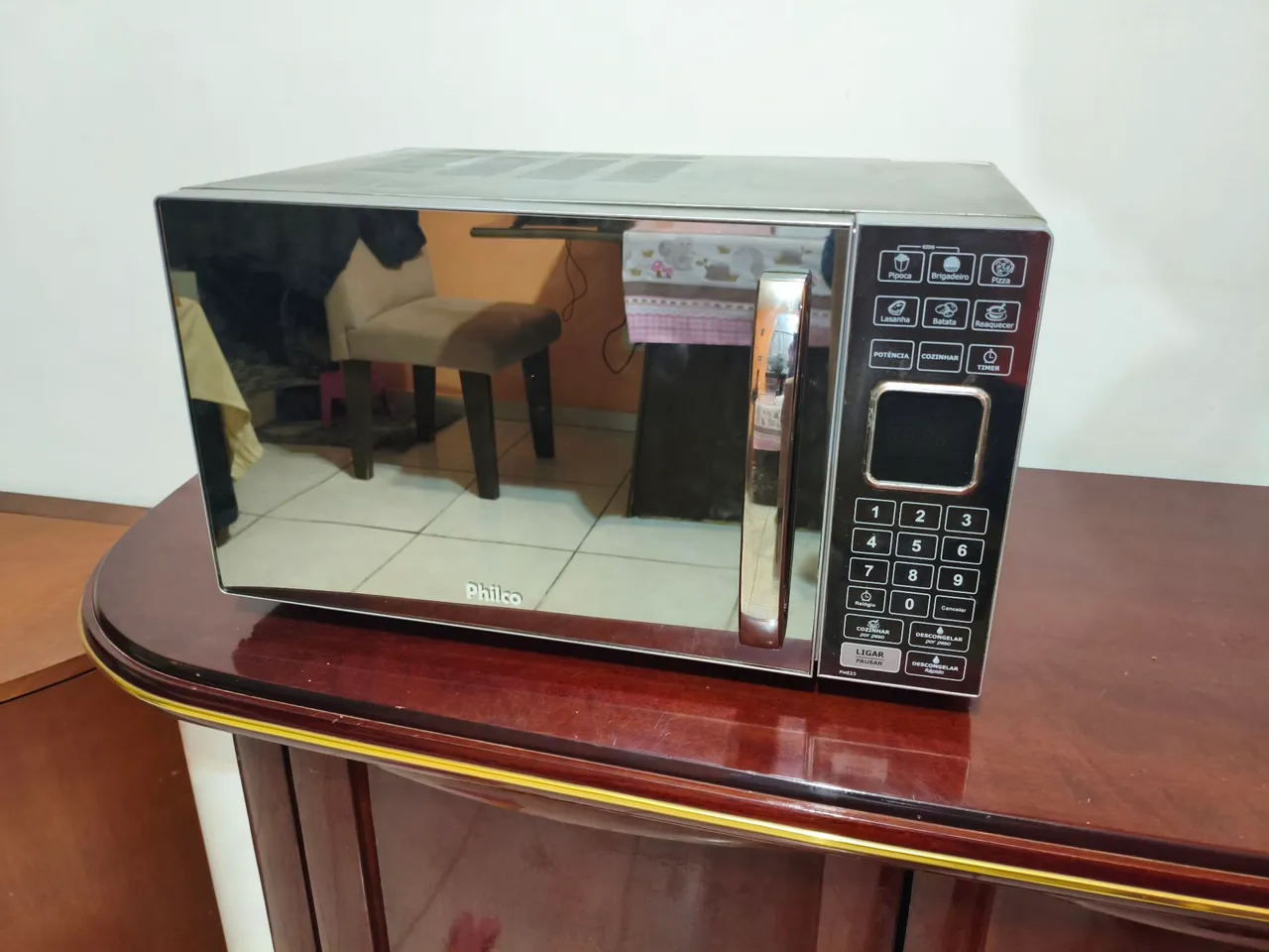 Microondas Philco espelhado 25 litros impecável, com 3 meses de garantia