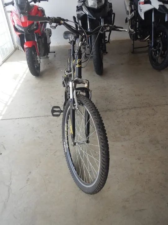 Bicicleta Caloi Andes aro 26 linda e com acessórios - Foto 6