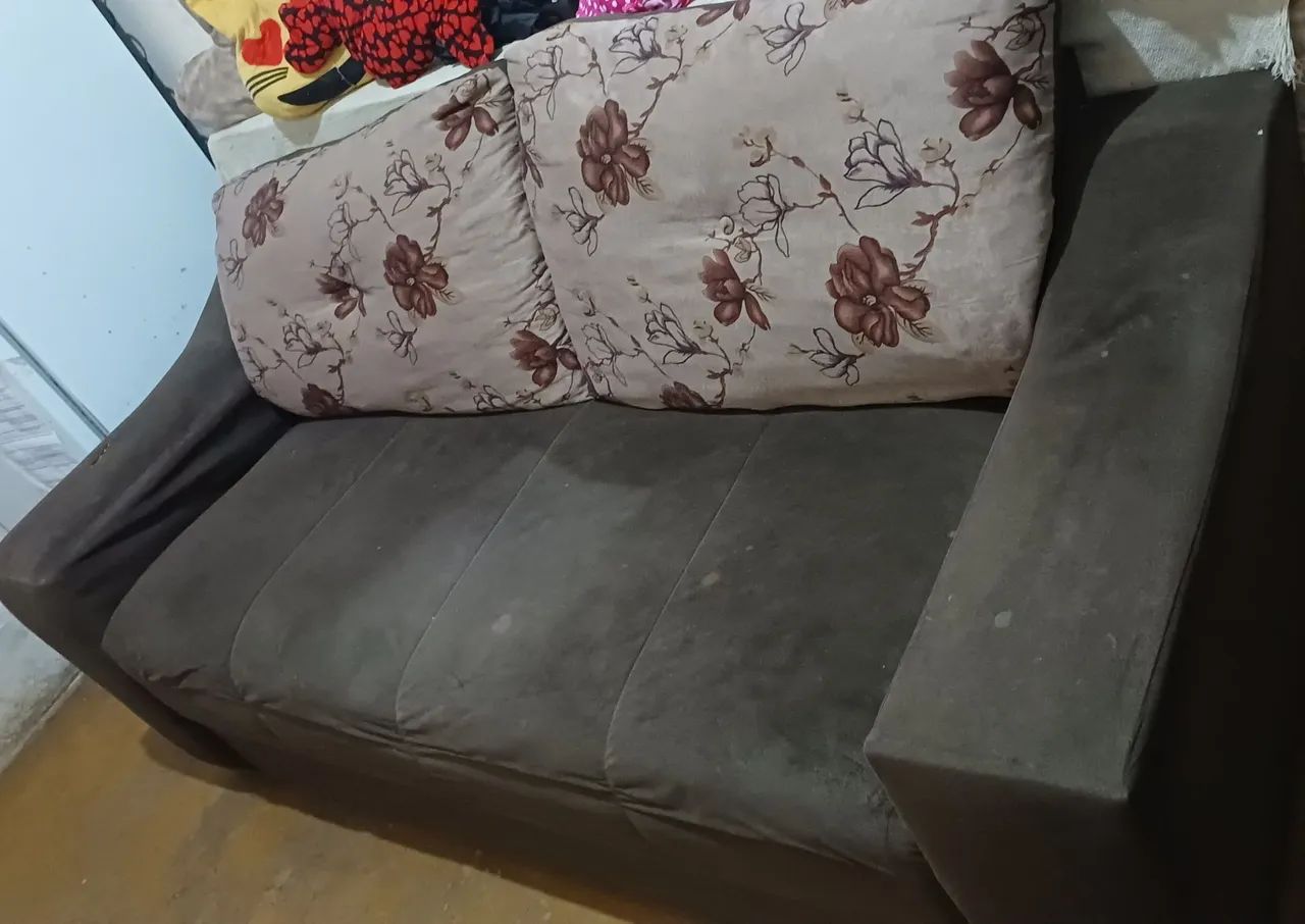 Sofa usado em Boa Condições!64842071389313120