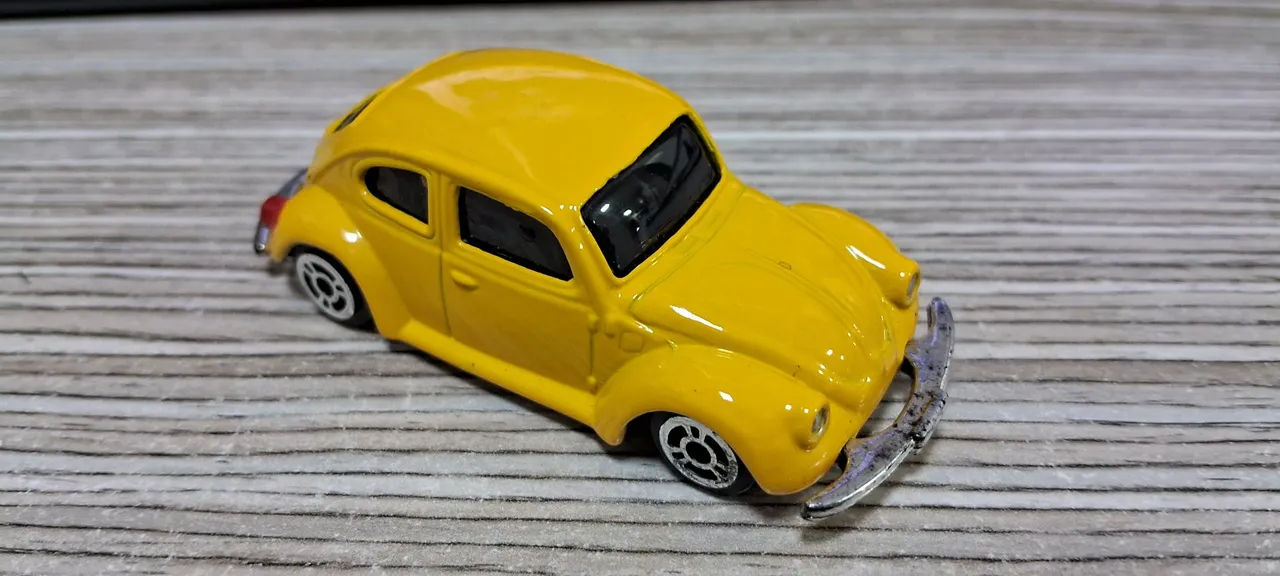Maisto fresh metal fusca amarelo