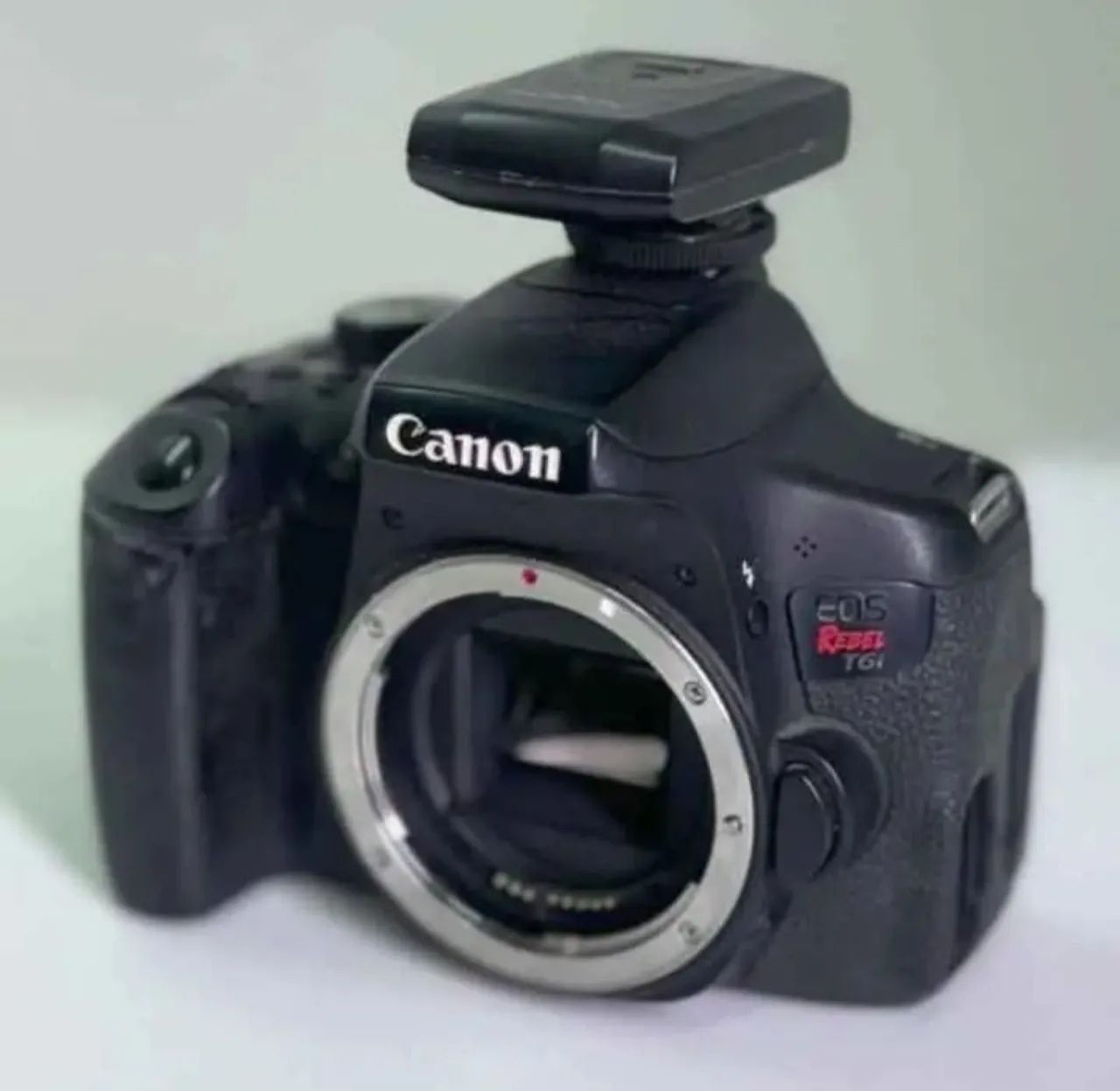 Câmera Canon Eos T6i