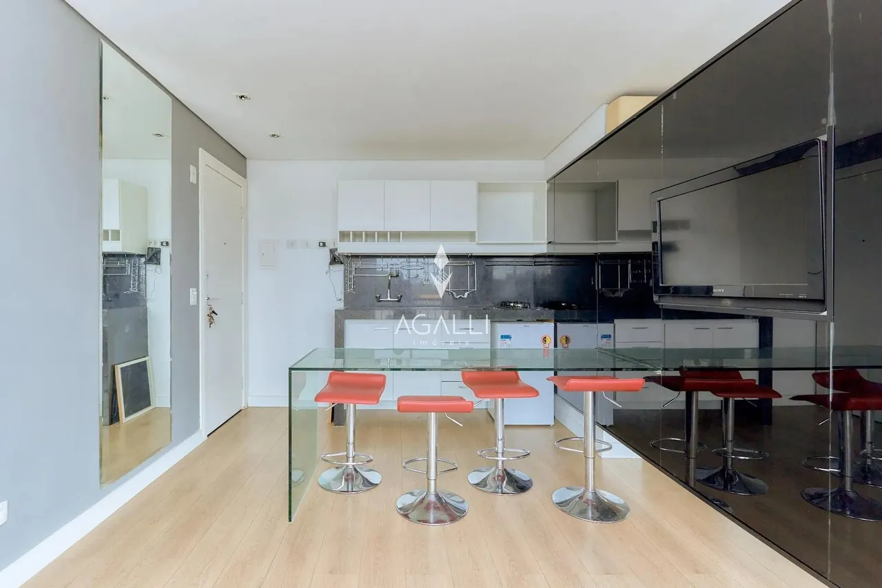 Studio semi-mobiliado para locação no birro SÃO FRANCISCO, CURITIBA - PR