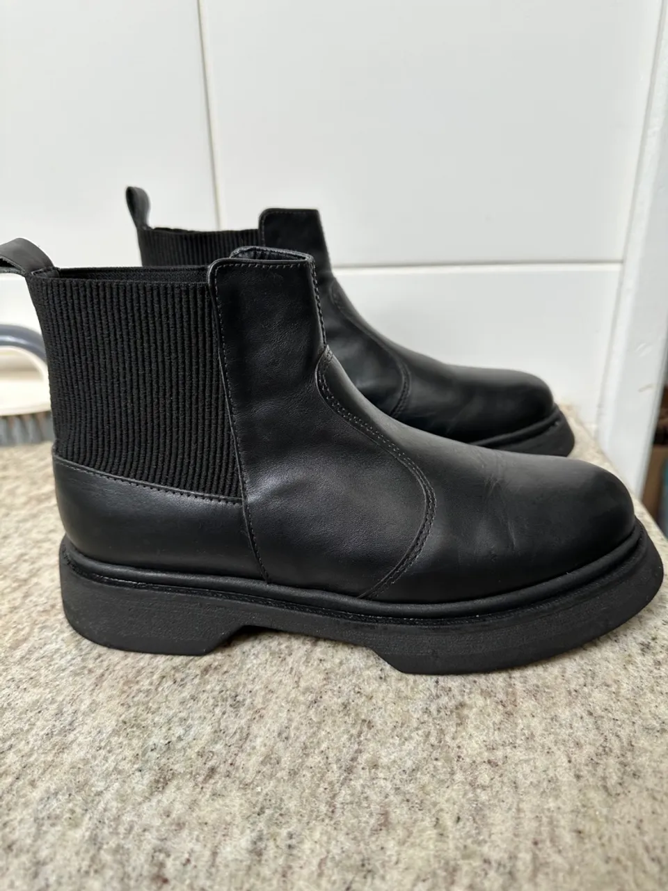 Botas Chelsea Tratoradas - Preto