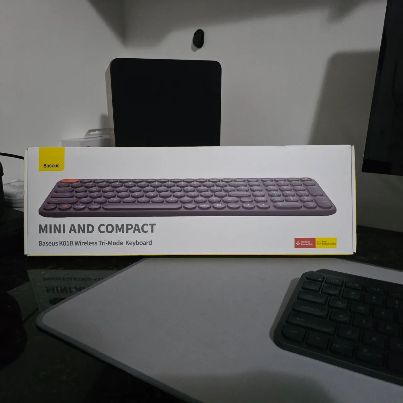 Teclado Wireless Baseus K01B Tri-Mode Mini e Compacto
