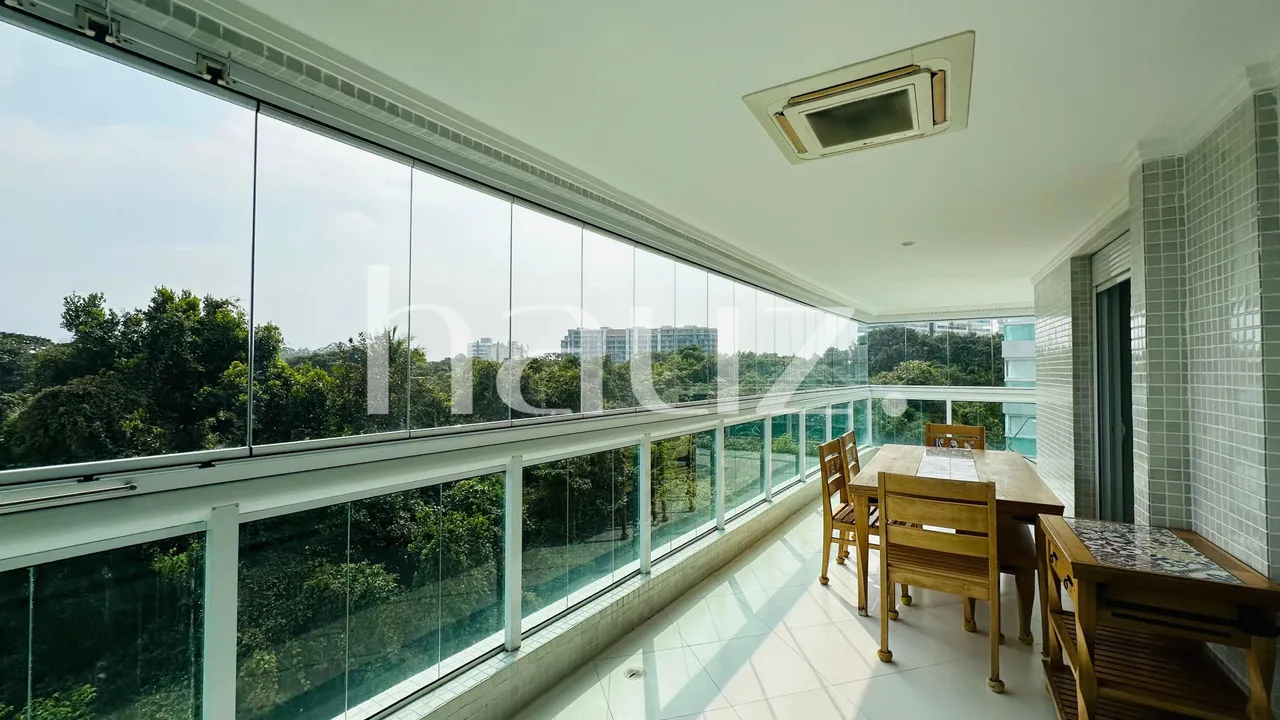 APARTAMENTO PARA LOCAÇÃO ANUAL, COM 3 SUÍTES, 136M2, NA RIVIERA DE SÃO LOURENÇO/ BERTIOGA