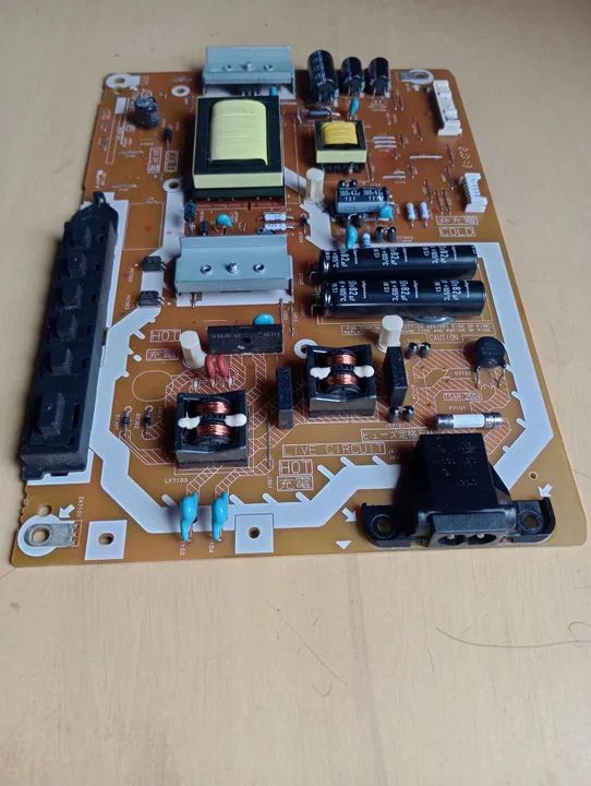 Placa fonte da TV Panasonic tc-l32e5bg 