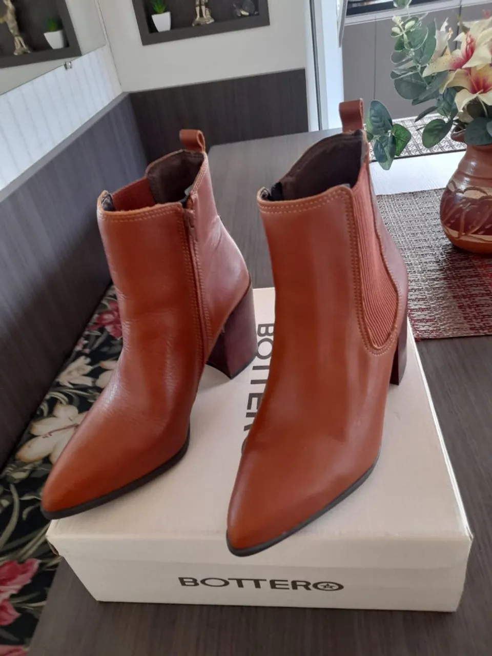 Botas Bottero de Couro Marrom - Elegância e Conforto
