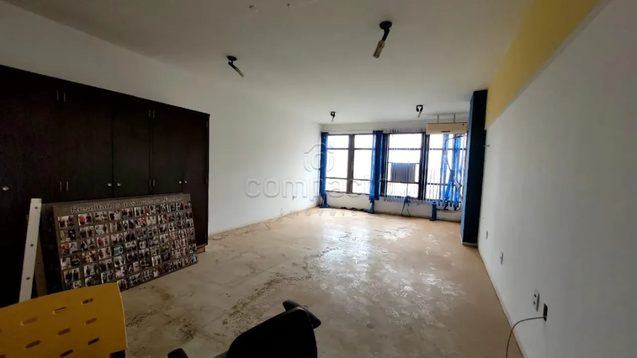 Comercial SalaLoja Condomínio em São José do Rio Preto