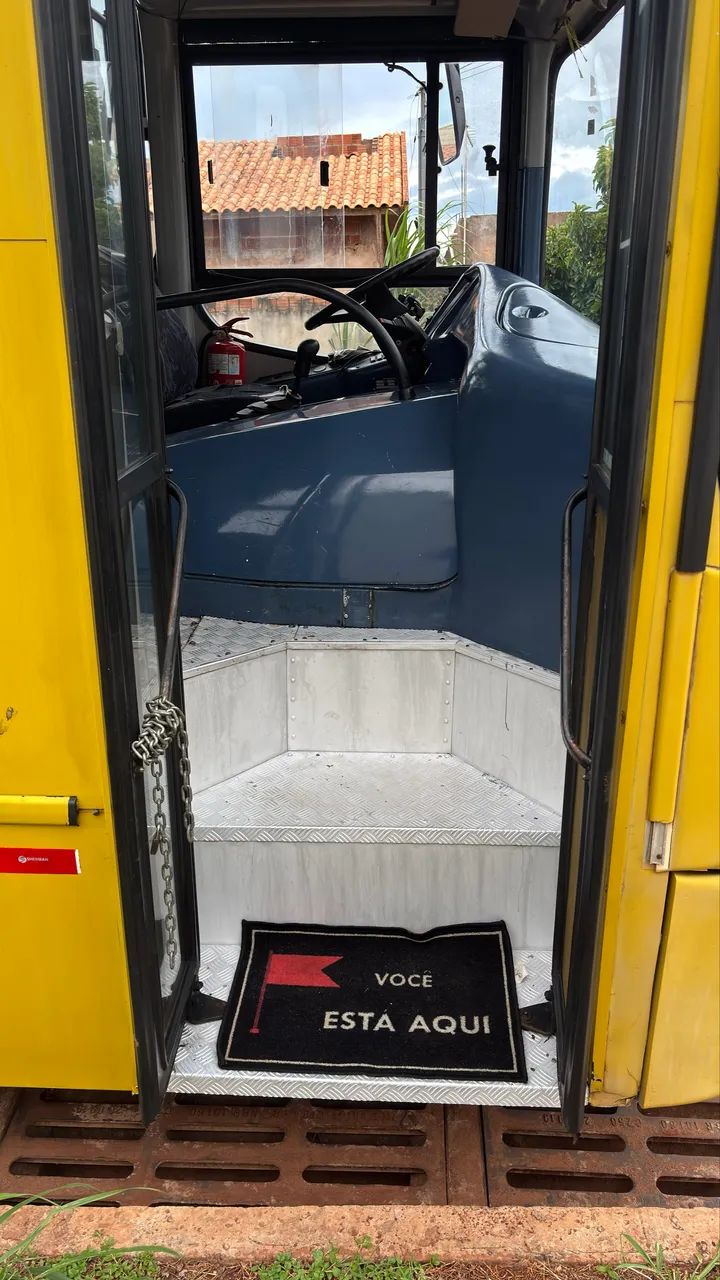 Vendo ônibus em ótimo estado 40 passageiros  - Foto 7