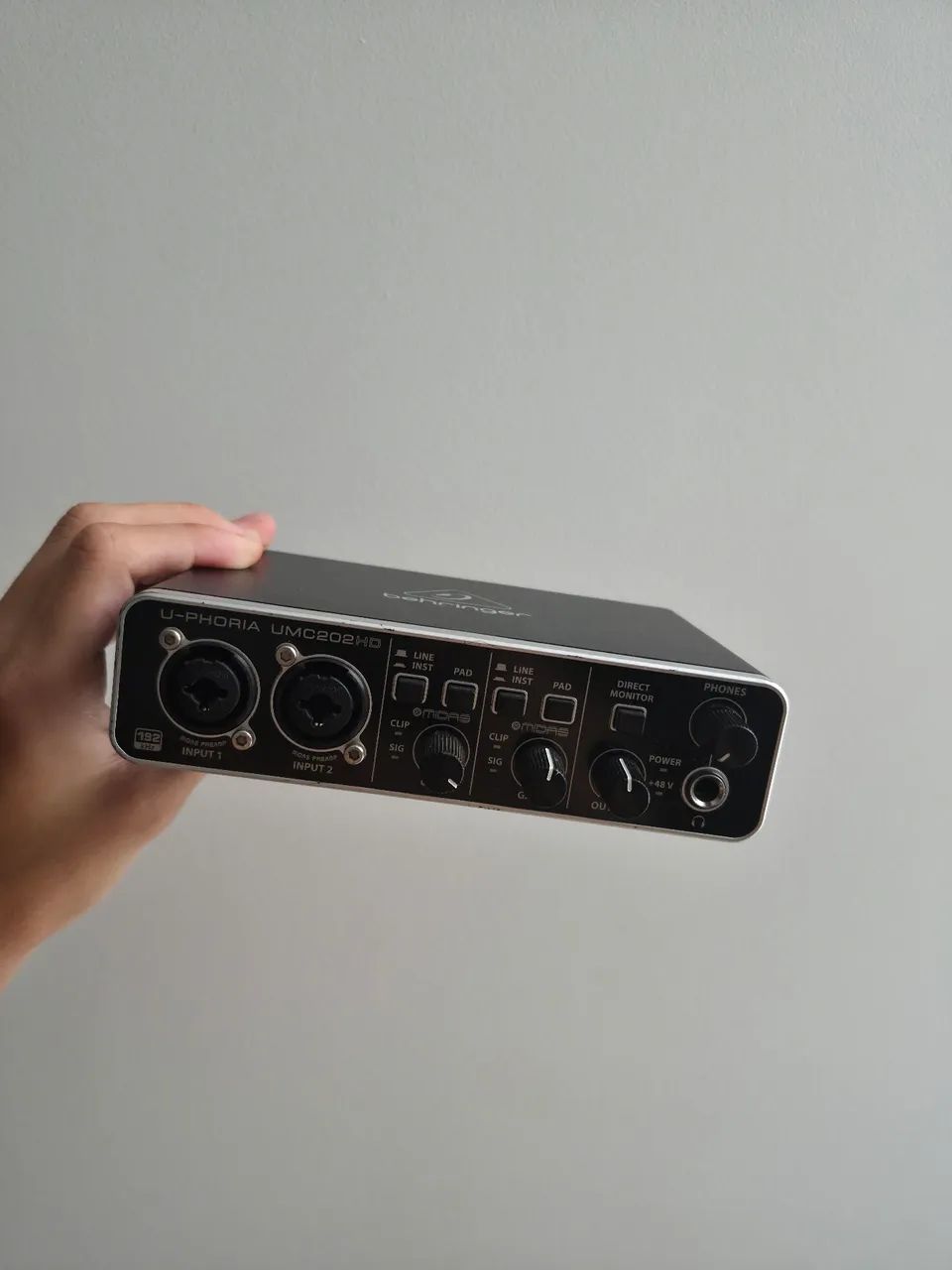Behringer UMC202HD Audio Interface416602592463431681