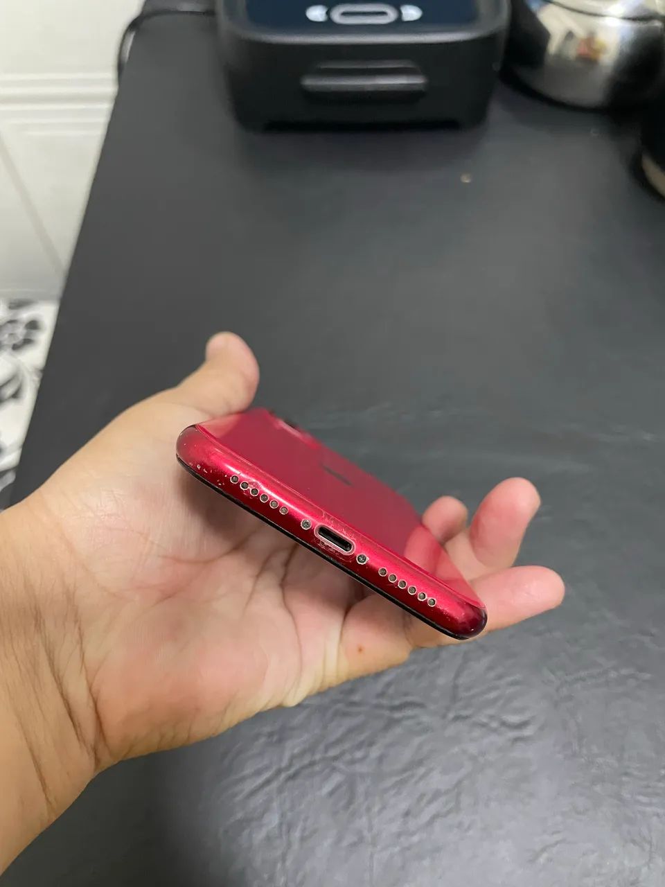 IPHONE 11 RED 128 - Foto 3