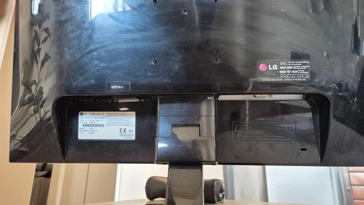 Monitor LG Flatron E2241S - 21.5 Polegadas LED Full HD - Foto 3