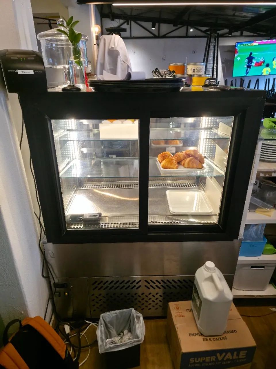 Vitrine expositora de doces refrigerada - Foto 2