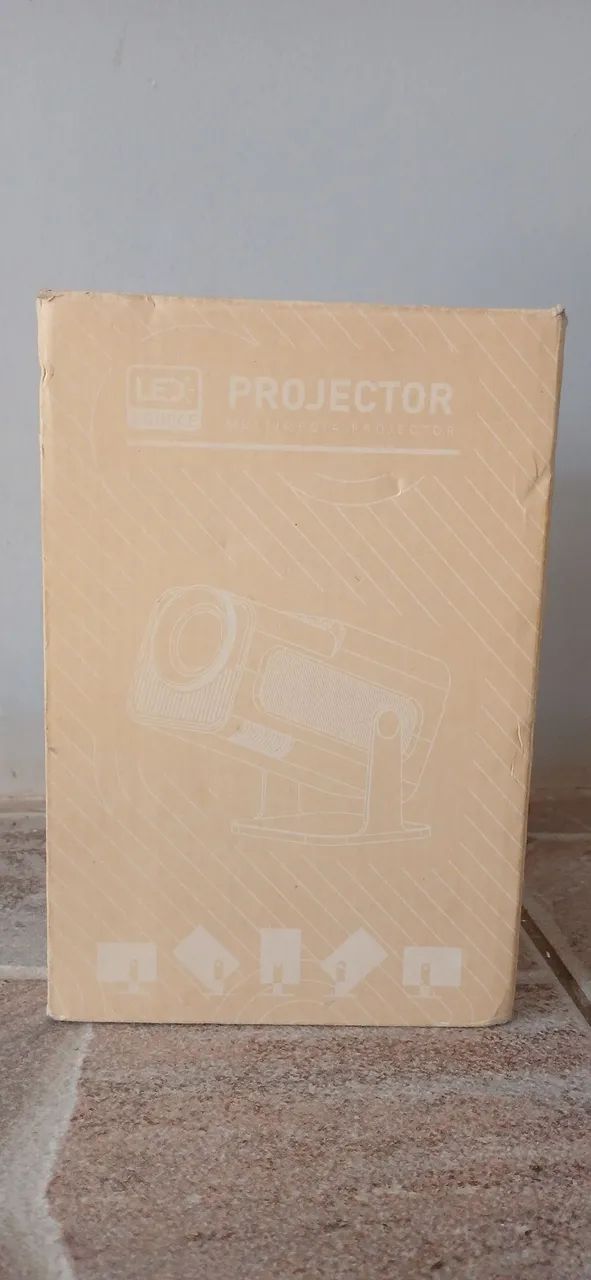 PROJECTOR MULTIMEDIA