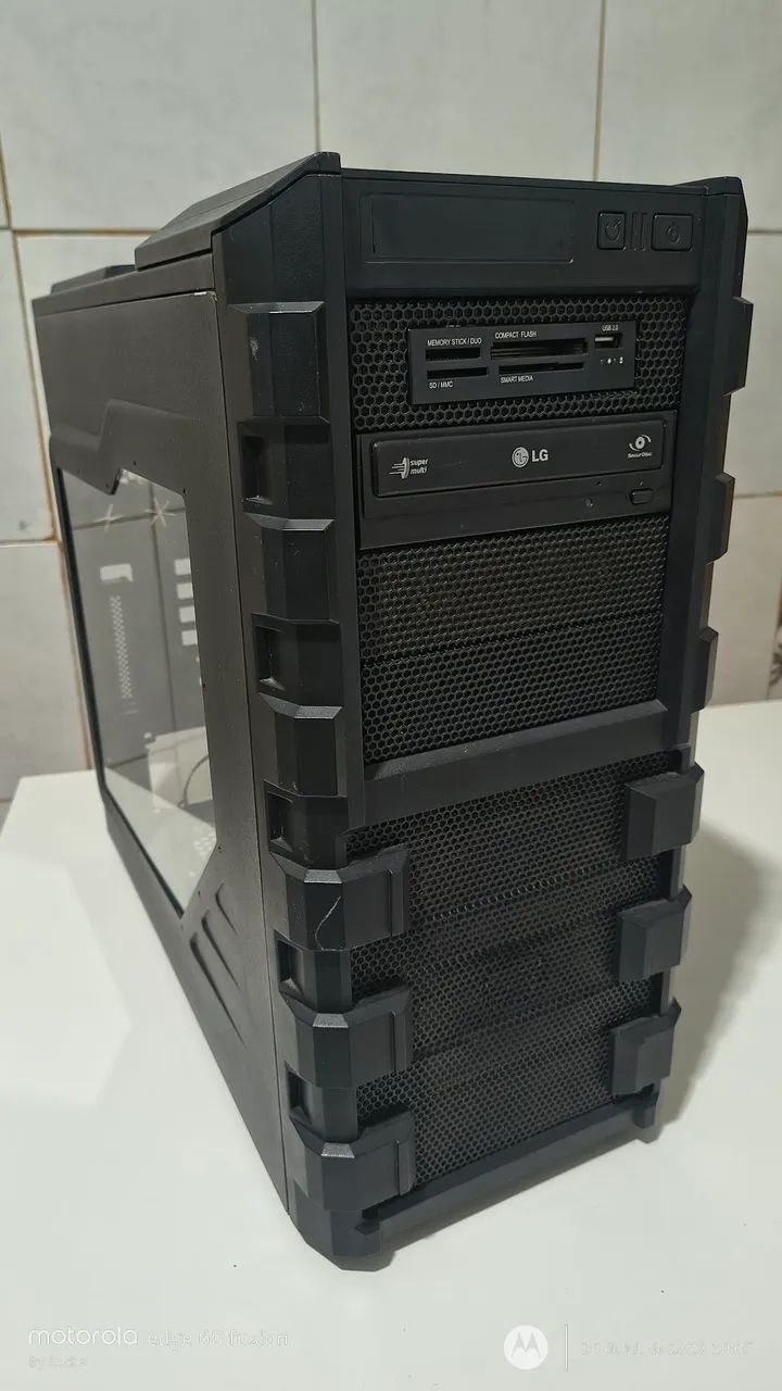 Gabinete Cooler Master Full Tower 