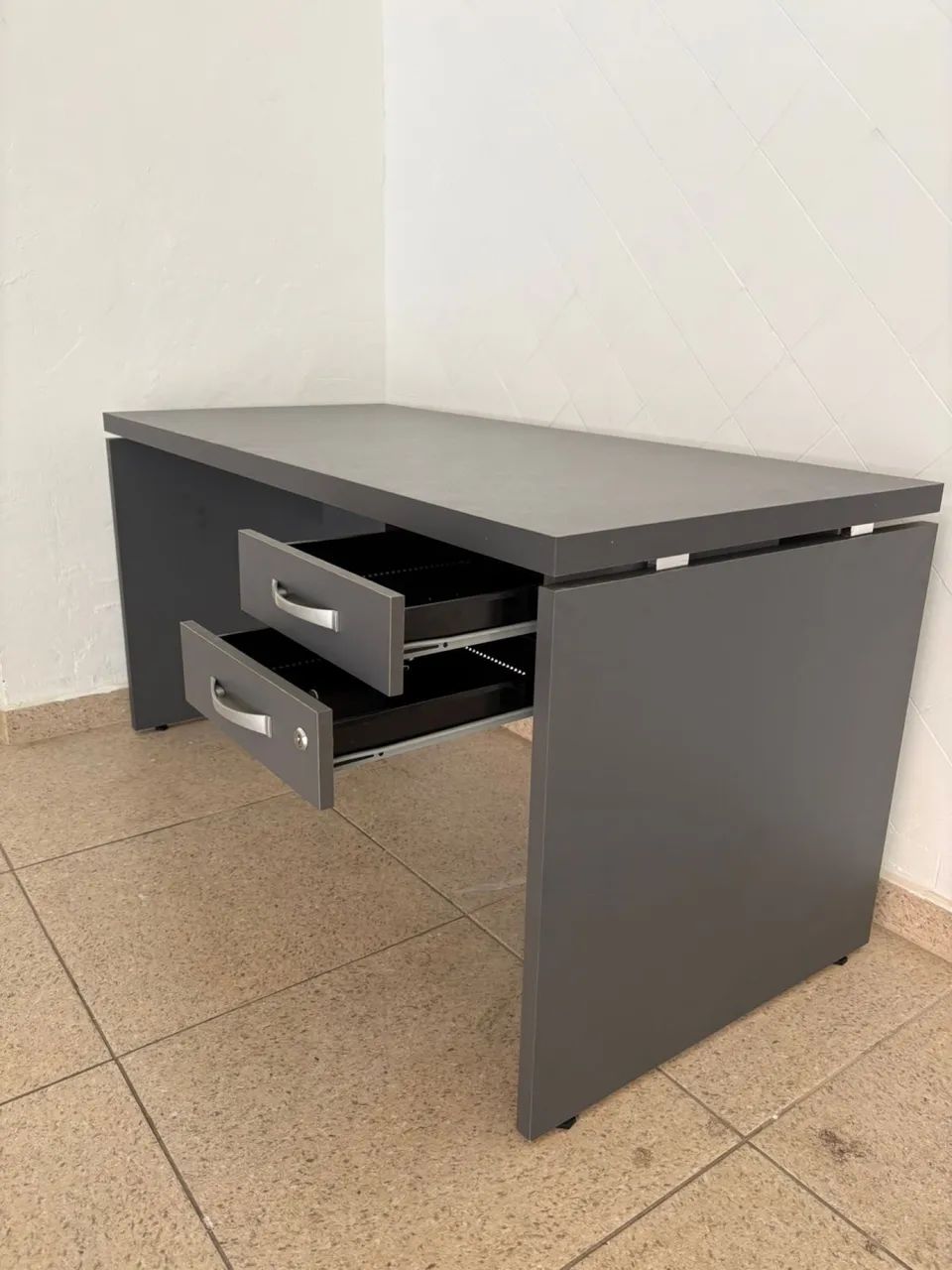 Mesa de escritório de escritório (opcional com e sem gaveta) - Foto 2