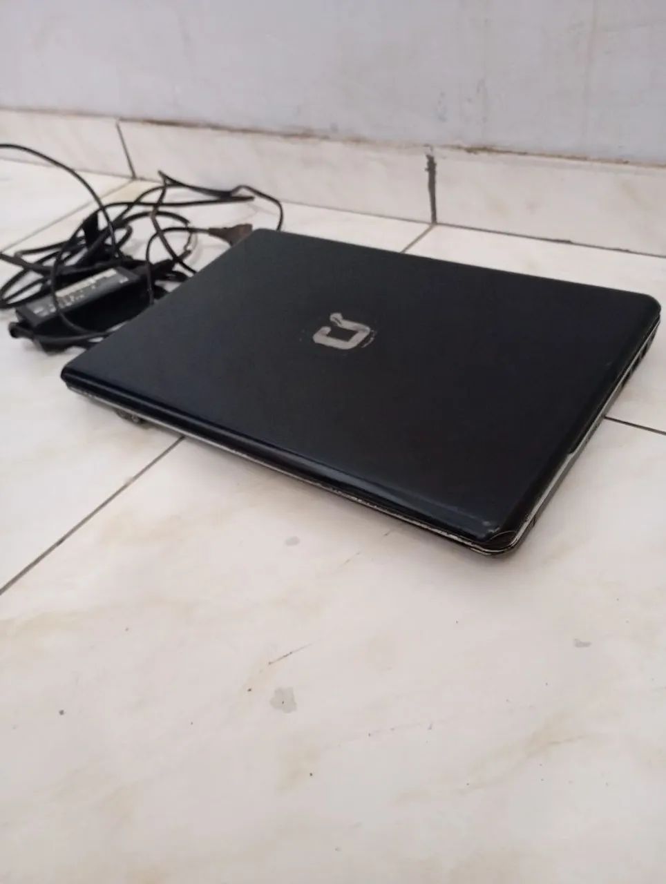 Notebook Hp original 320 gigas 4 ram responde muito rápido tá bem conservado 