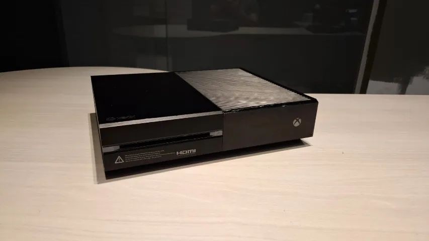 Xbox One Fat preto com 2 controles e Kinect com a caixa. - Foto 2