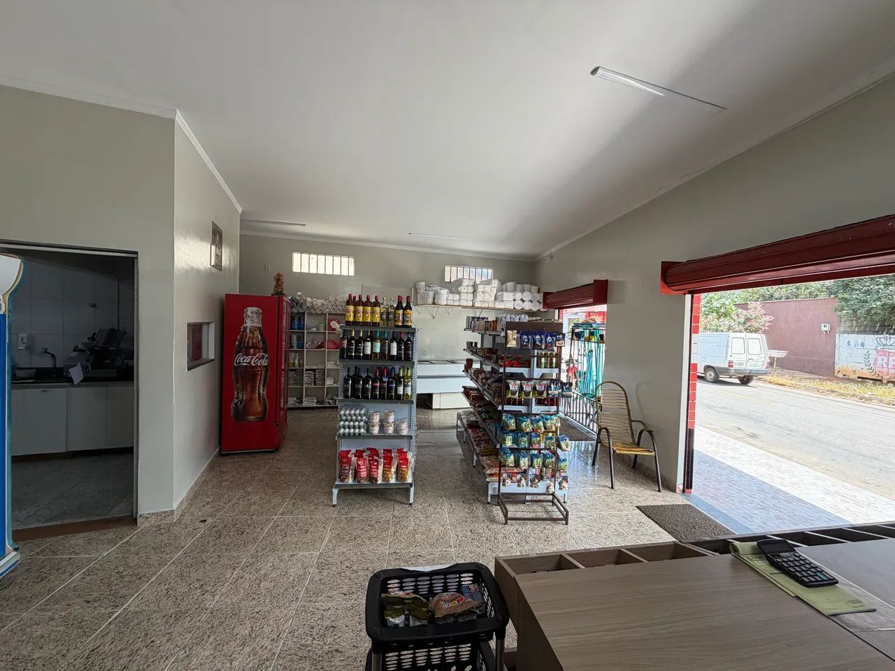 VENDO LOJA DE FRIOS MONTADA - TRINDADE 