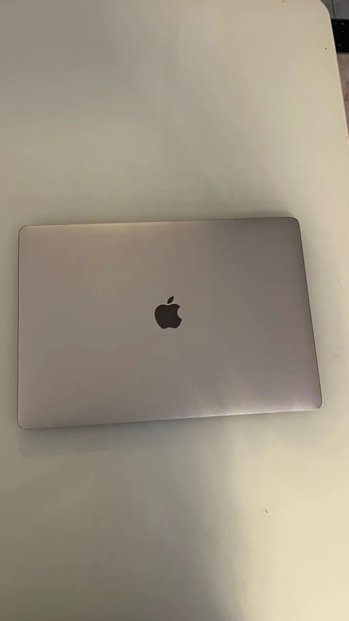 MacBook Apple touch Bar 15,4 ?