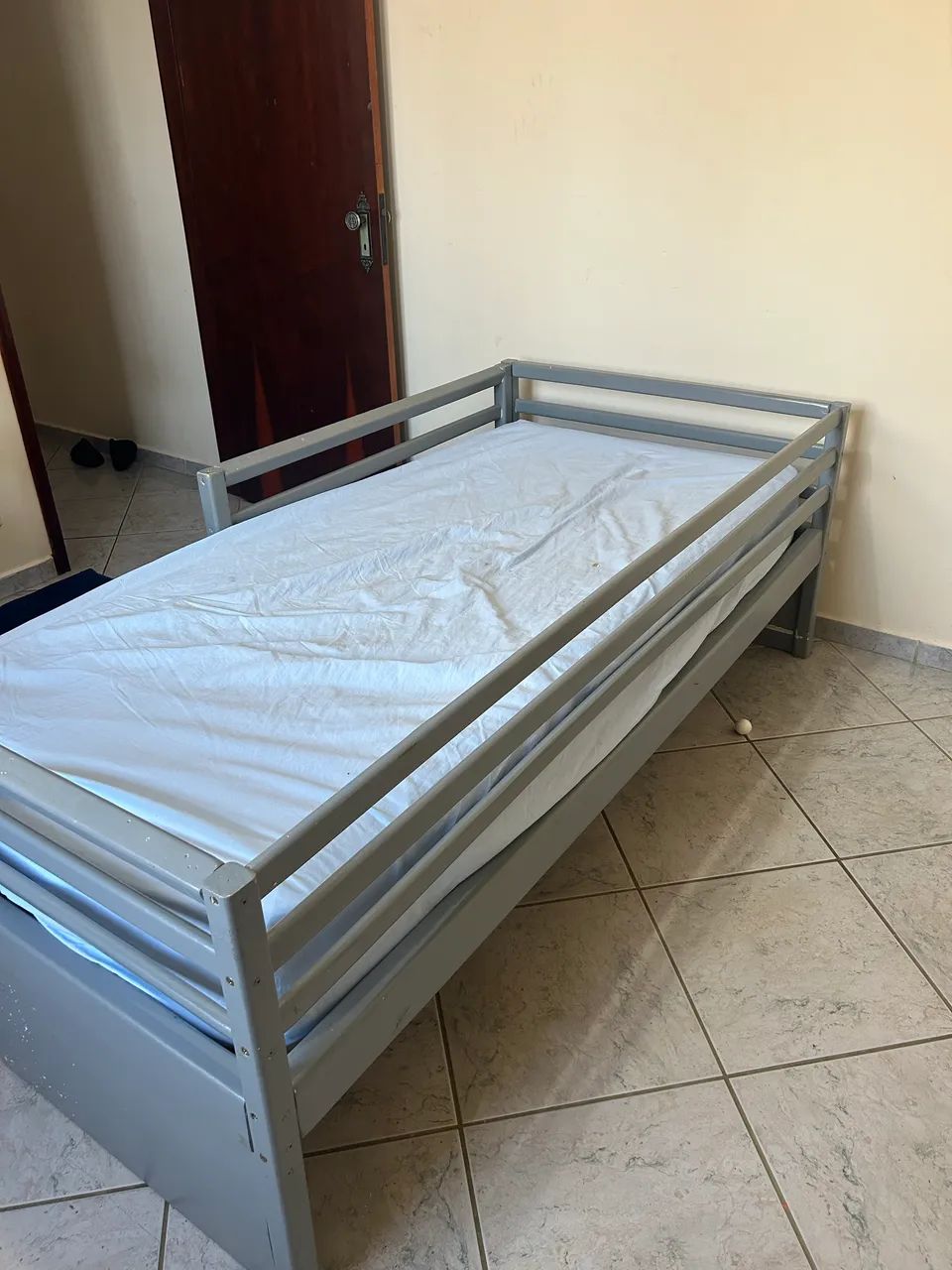 Cama solteiro com colchão  - Foto 2