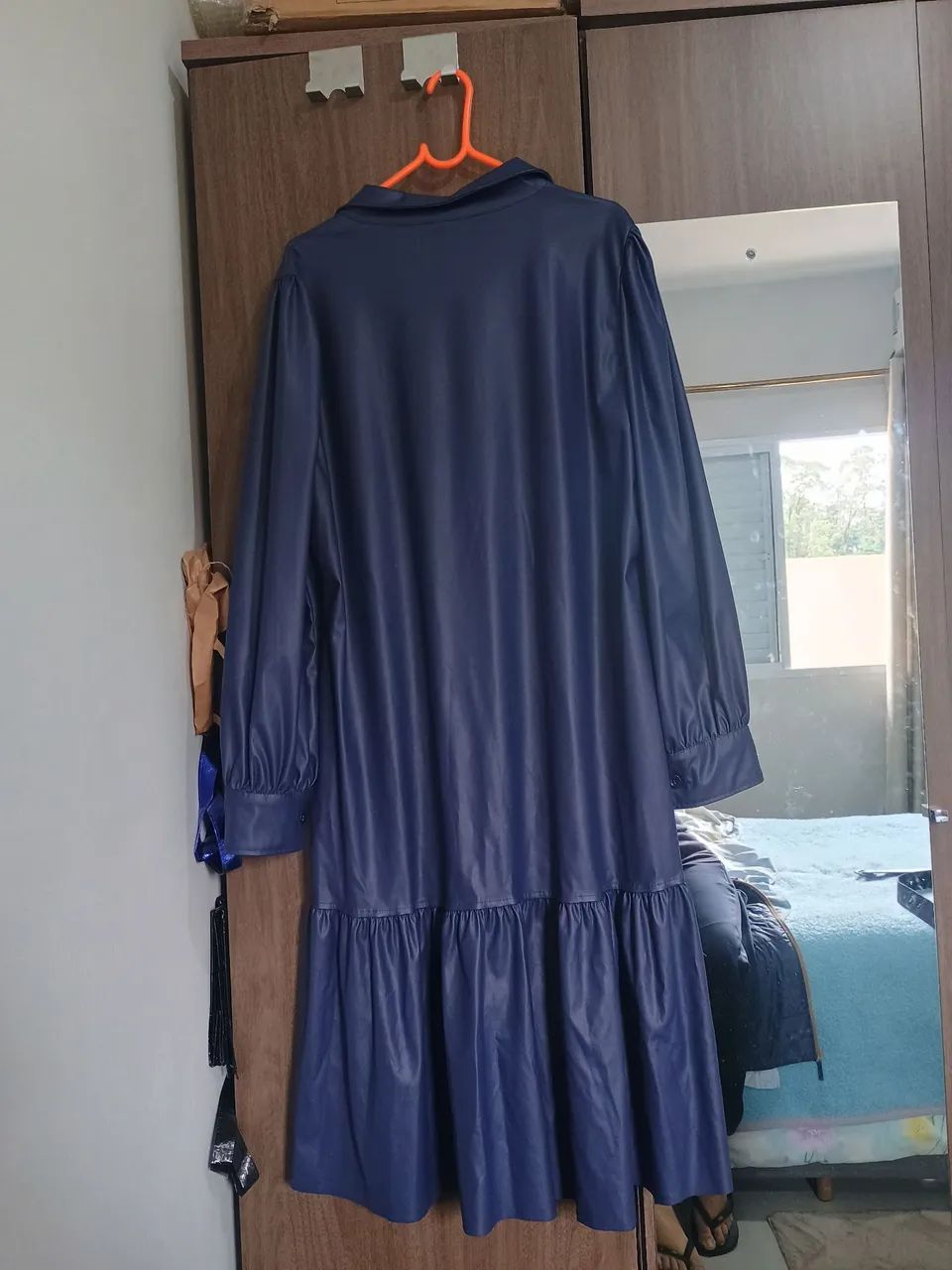 Vestido azul de couro ecológico Tam GGG - Foto 2