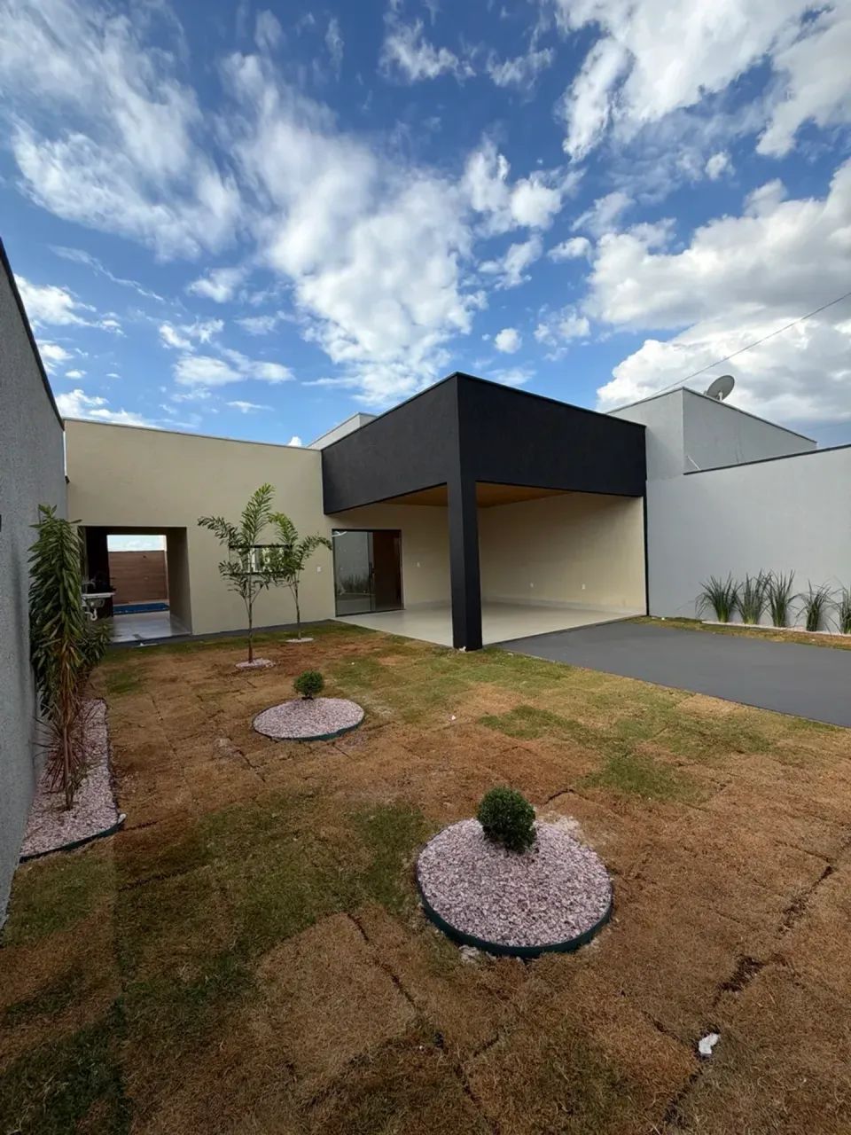 Casa 3/4 com suite - Sozinha no lote com Piscina - Foto 3
