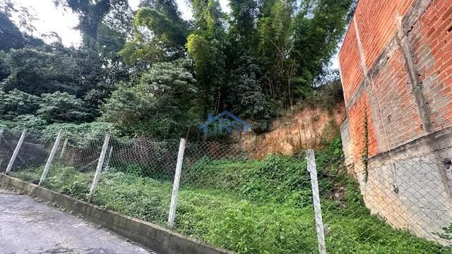 Terreno à venda em Cotia, Jardim Arco-Íris, com 256 m²