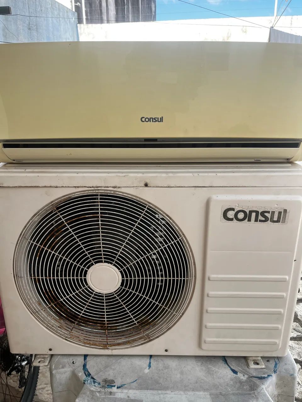 Ar condicionado cônsul com defeito