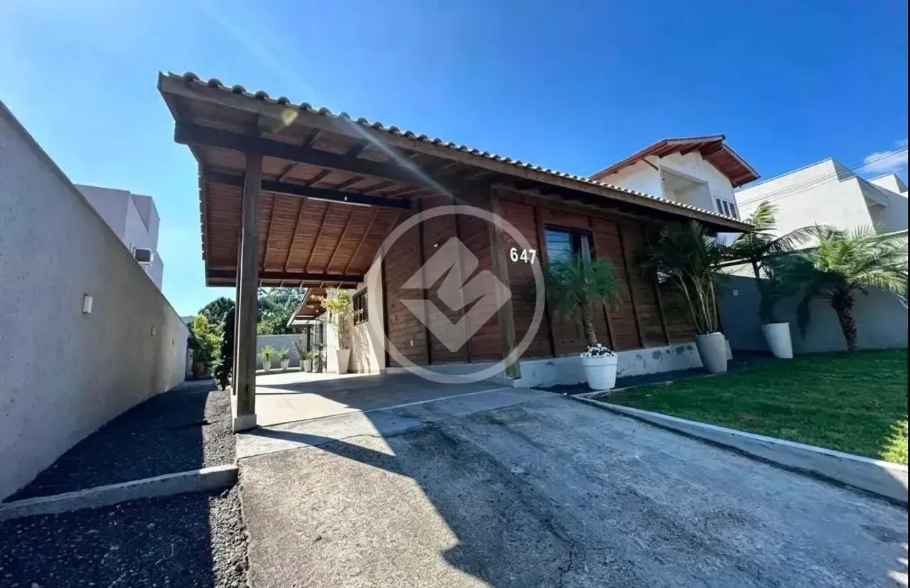 JS-Casa com 4 Dormitórios e Piscina no Campeche | 120m² | 4 Vagas - Foto 4