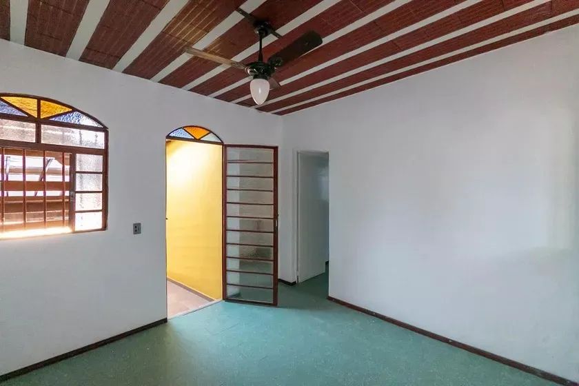 Casa à Venda - Havaí, 3 Quartos, 150 m2 - Foto 4
