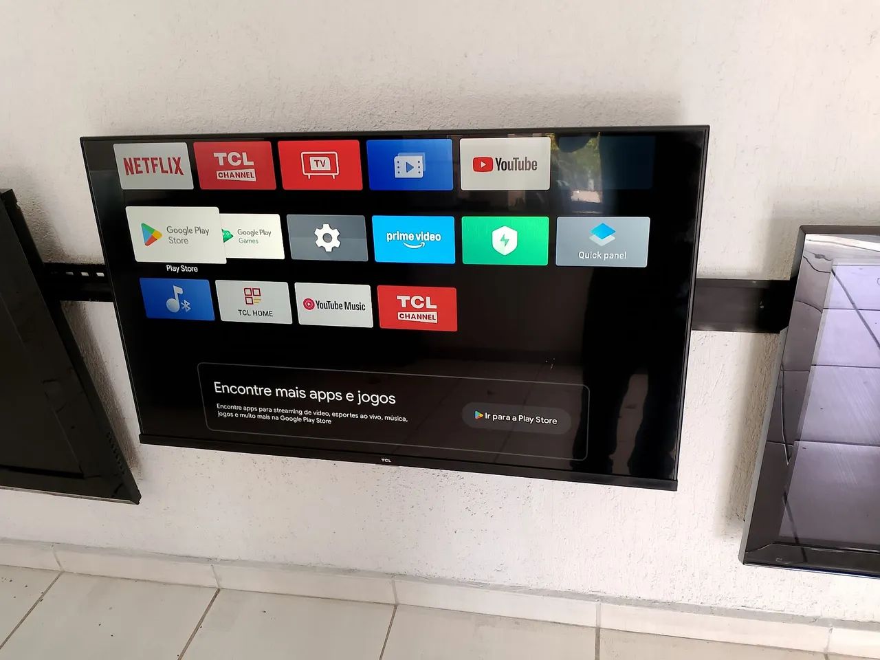 TV 43 polegadas smart TCL funcionando perfeitamente 