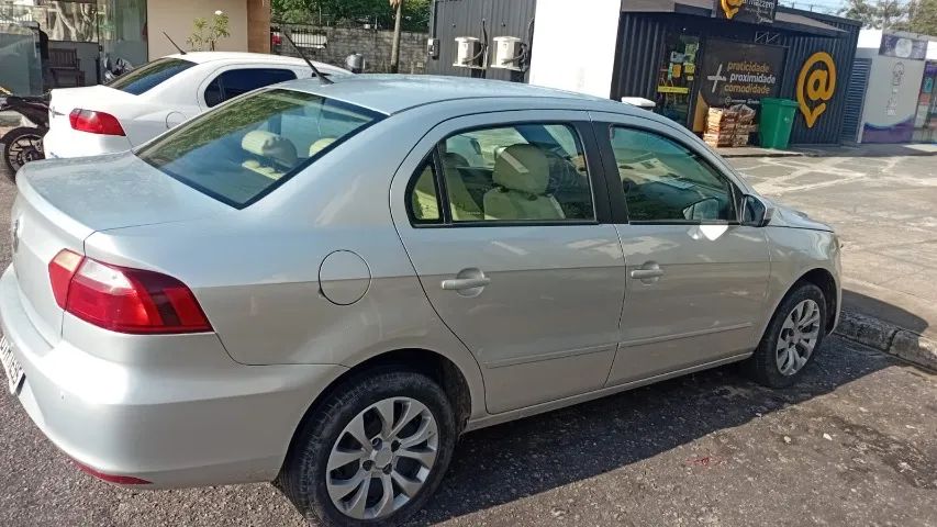 Volkswagen Voyage VOYAGE 1.0/1.0 City Mi Total Flex 8V 4p 2014