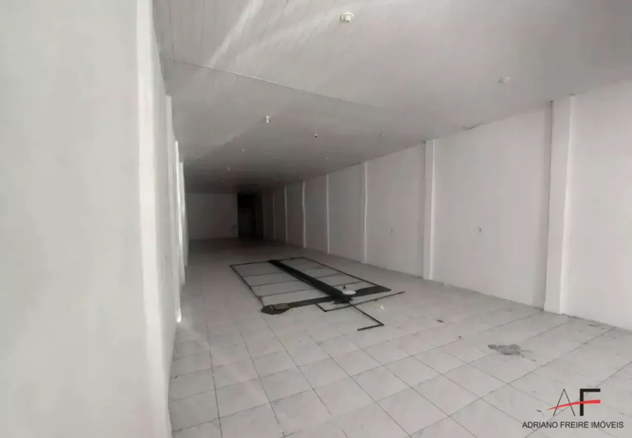 Galpão amplo para locação no Centro - Foto 3