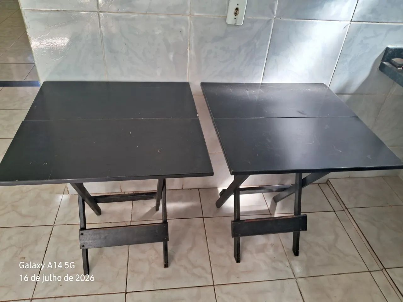 Mesas de madeira 70×70 com cadeiras