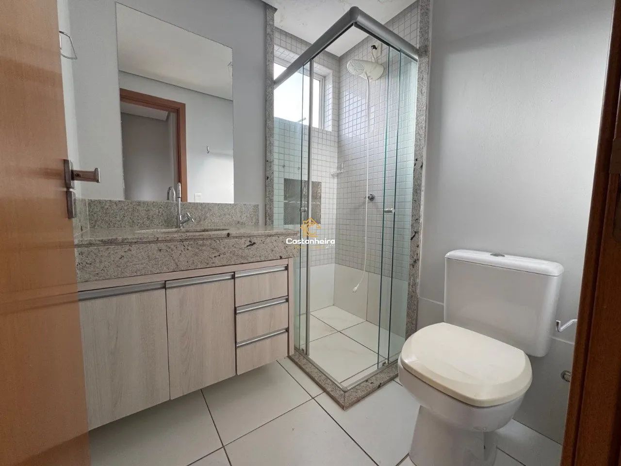 Apartamento Semi-Mobiliado e Acesso Privativo - 04 Quartos sendo 01 Suíte Master com Chuve - Foto 9