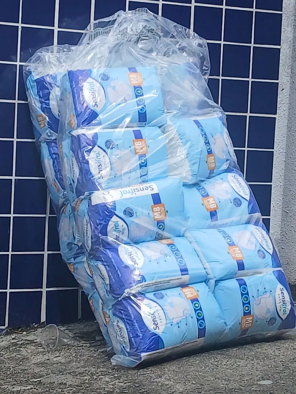 Fraldas Geriatricas da Sensifral, tamanho M ,18 pacotes  por apenas 200,00 reais, Chama!!!