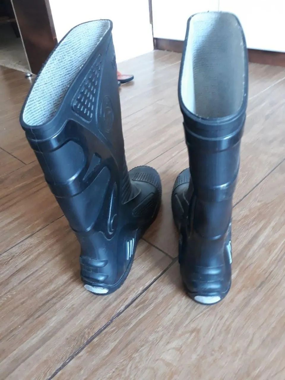 Bota 42