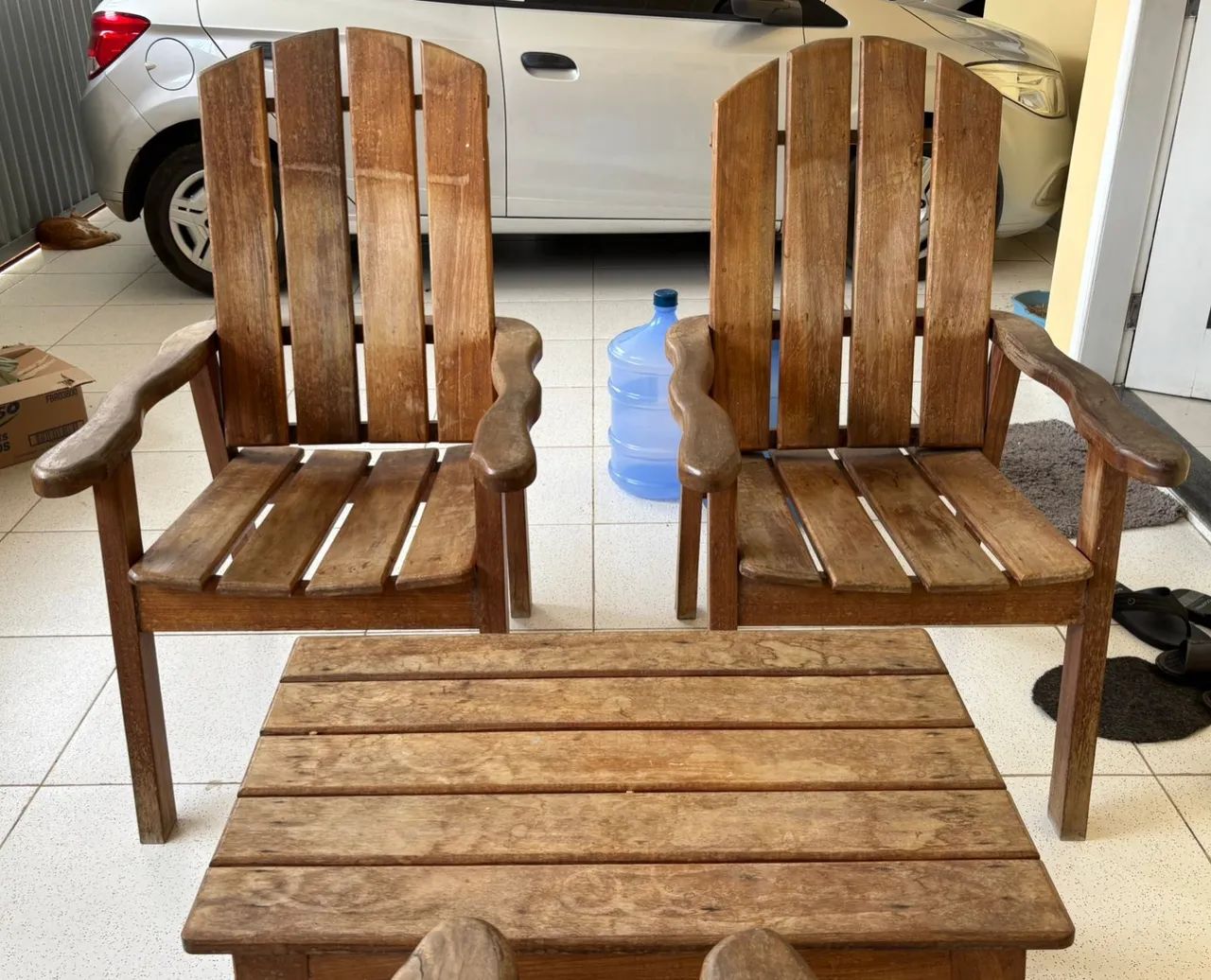 Conjunto de cadeiras madeira de lei