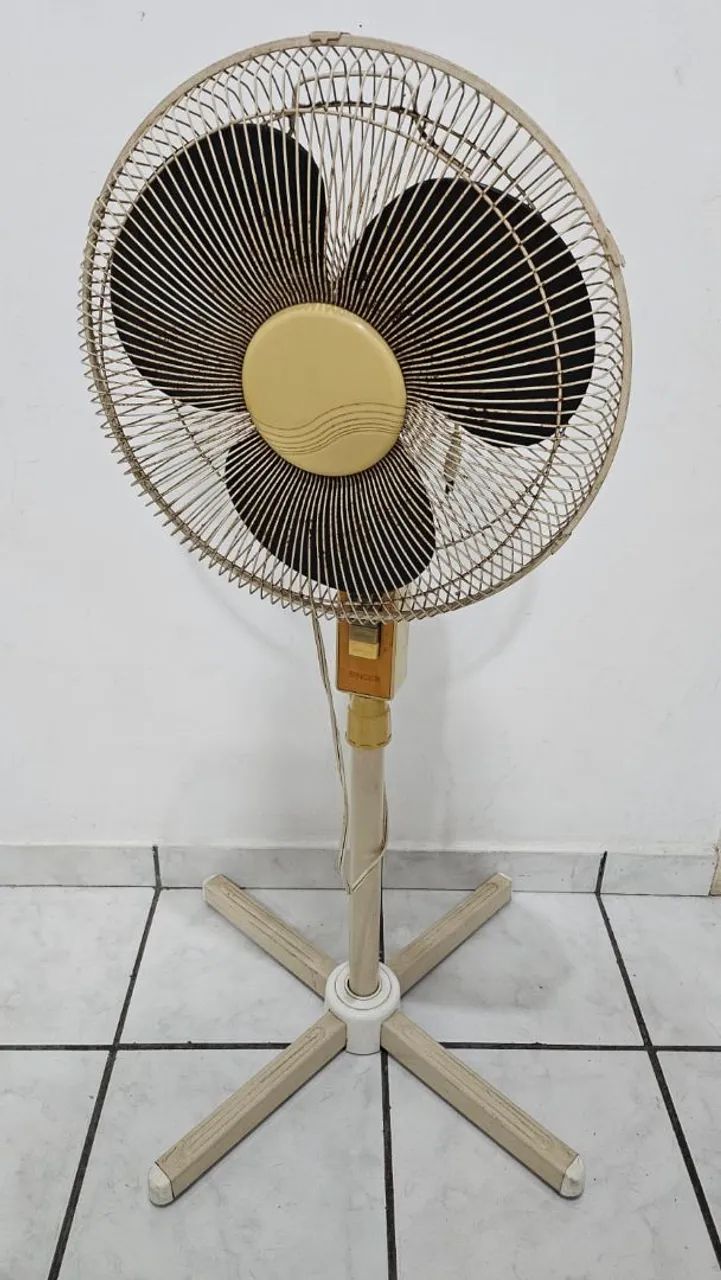 Ventilador de pé 