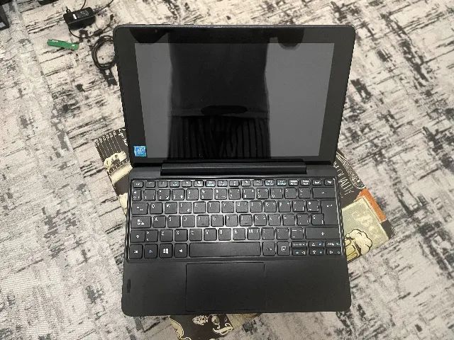 Netbook Acer D16H1 - peças