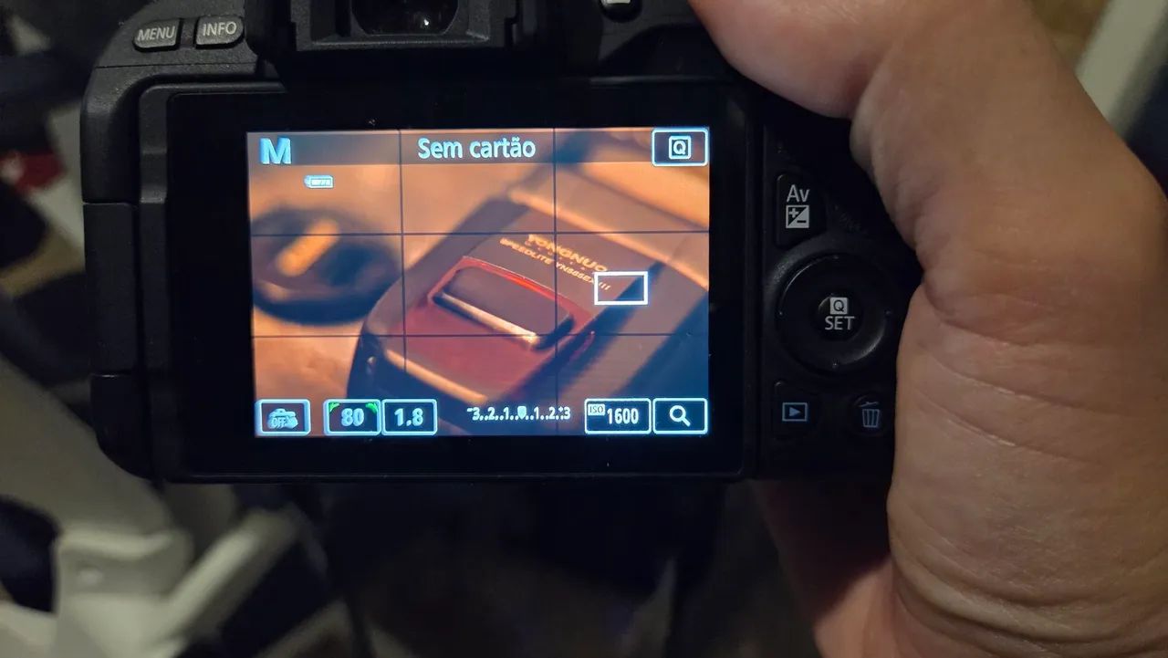 Câmera Sl2 + Lentes + Flash com Rádios - Foto 2