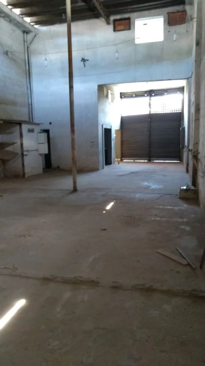 Galpão e prédio 200 m² na Av. Lobo Junior - Penha Circular - código 0805 - Foto 4