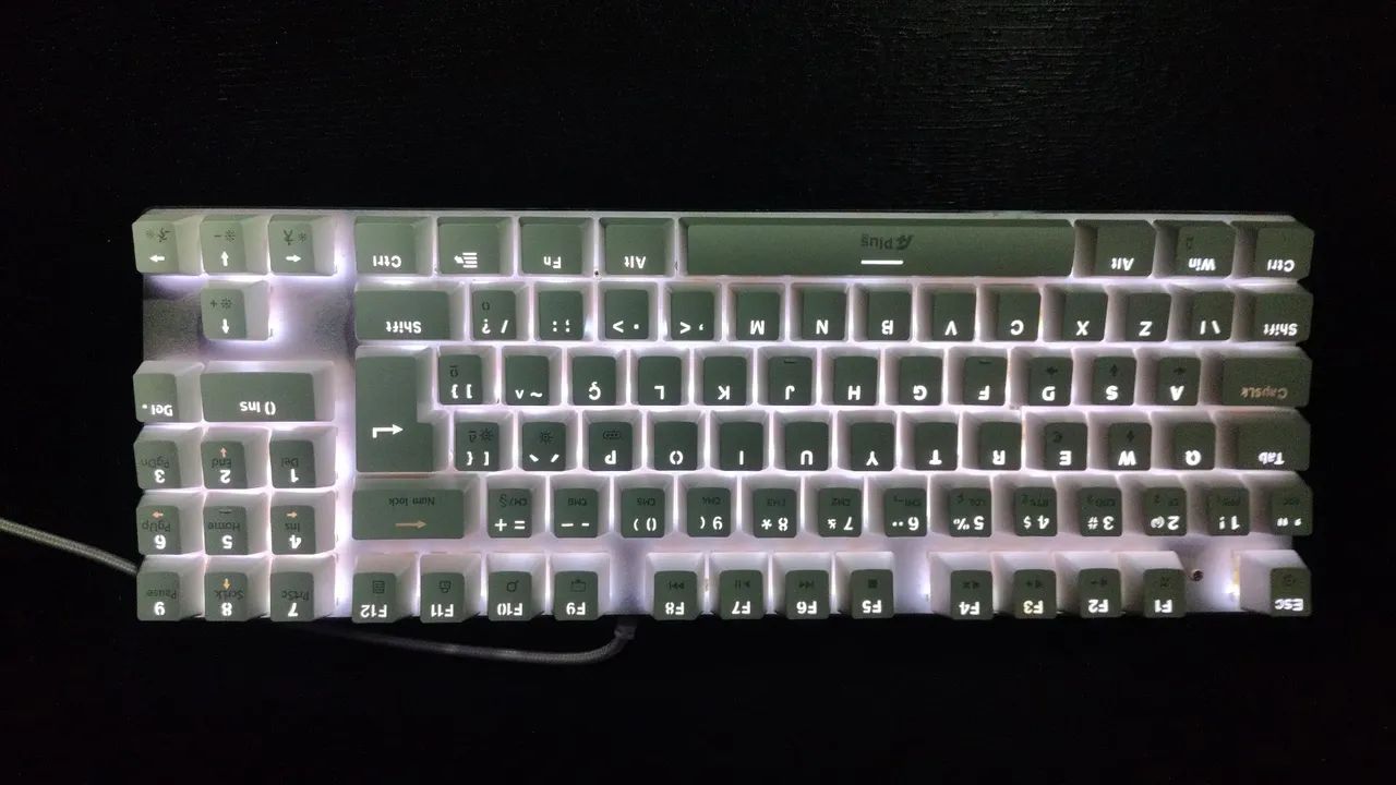 Teclado gamer mecânico aplus tech barak branco com switch vermelho e LED branco  - Foto 2
